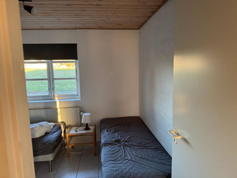 3c74887c-dc10-469e-8cc3-0d2e4e141d1b